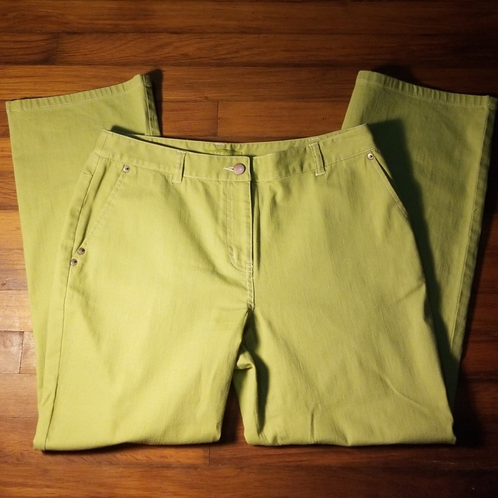 Oh i love this color jeans